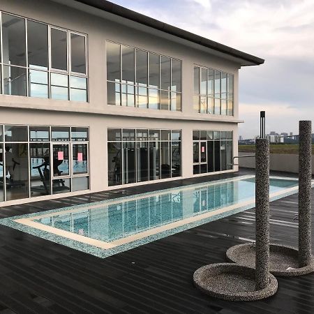 Js Homestay@Iskandar Puteri, Nusajaya ヌサジャヤ エクステリア 写真