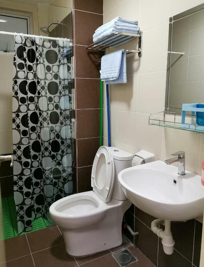 Js Homestay@Iskandar Puteri, Nusajaya ヌサジャヤ エクステリア 写真