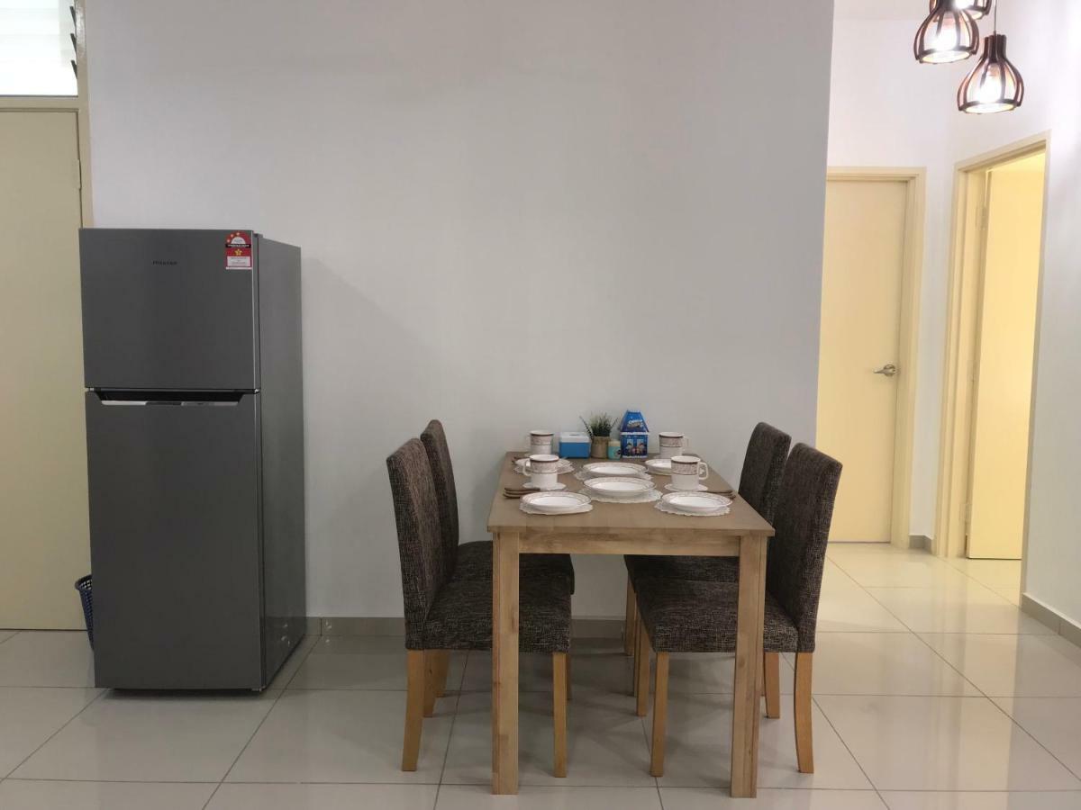 Js Homestay@Iskandar Puteri, Nusajaya ヌサジャヤ エクステリア 写真