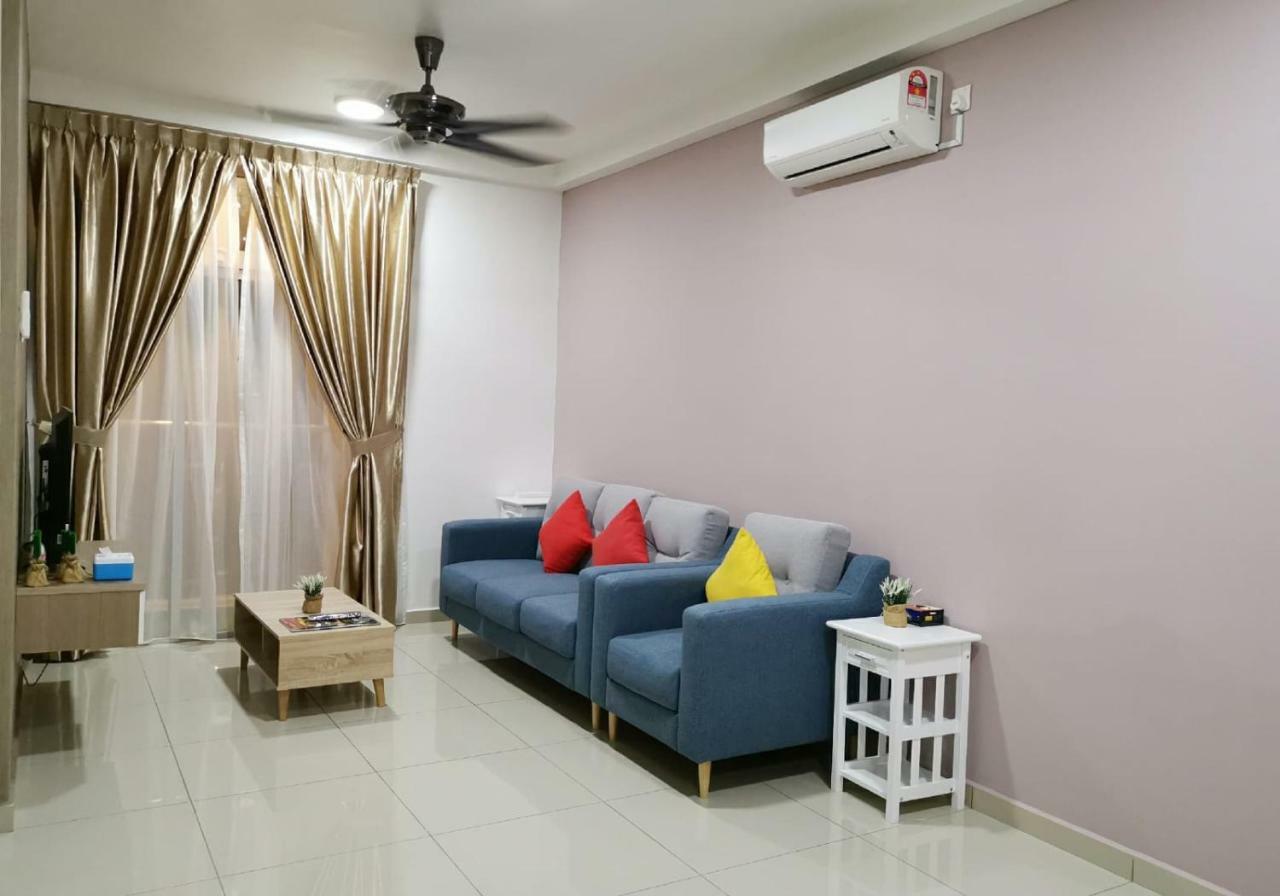 Js Homestay@Iskandar Puteri, Nusajaya ヌサジャヤ エクステリア 写真