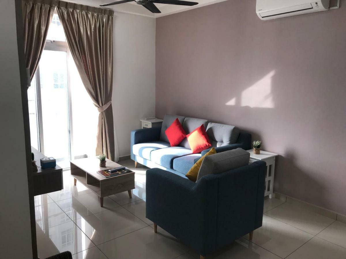 Js Homestay@Iskandar Puteri, Nusajaya ヌサジャヤ エクステリア 写真