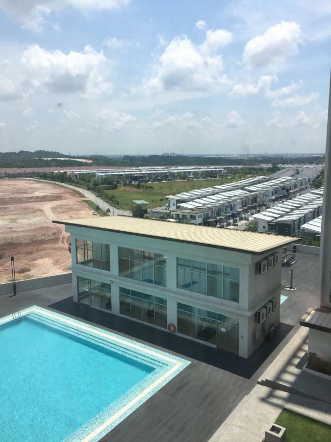 Js Homestay@Iskandar Puteri, Nusajaya ヌサジャヤ エクステリア 写真